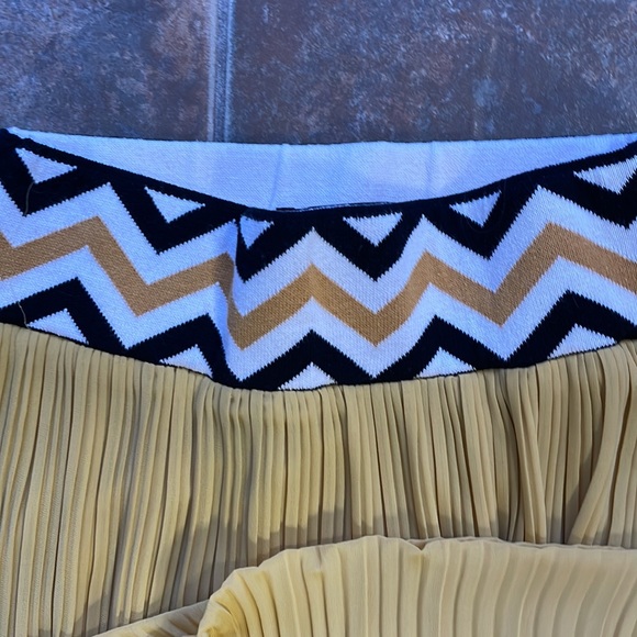 Dear Creatures XS Sunflower maxi skirt - Picture 3 of 4